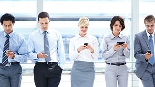 people-with-phones_320x180